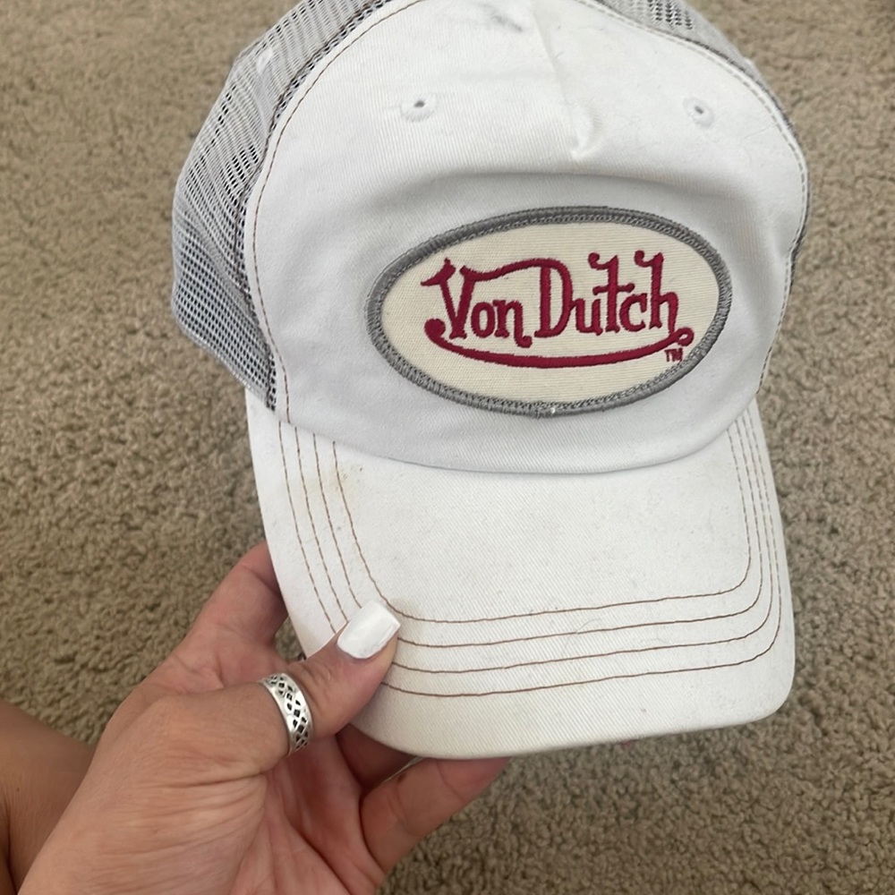 Von Dutch hat